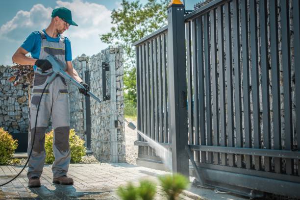 Best Animal Enclosure Cleaning  in Alta Sierra, CA